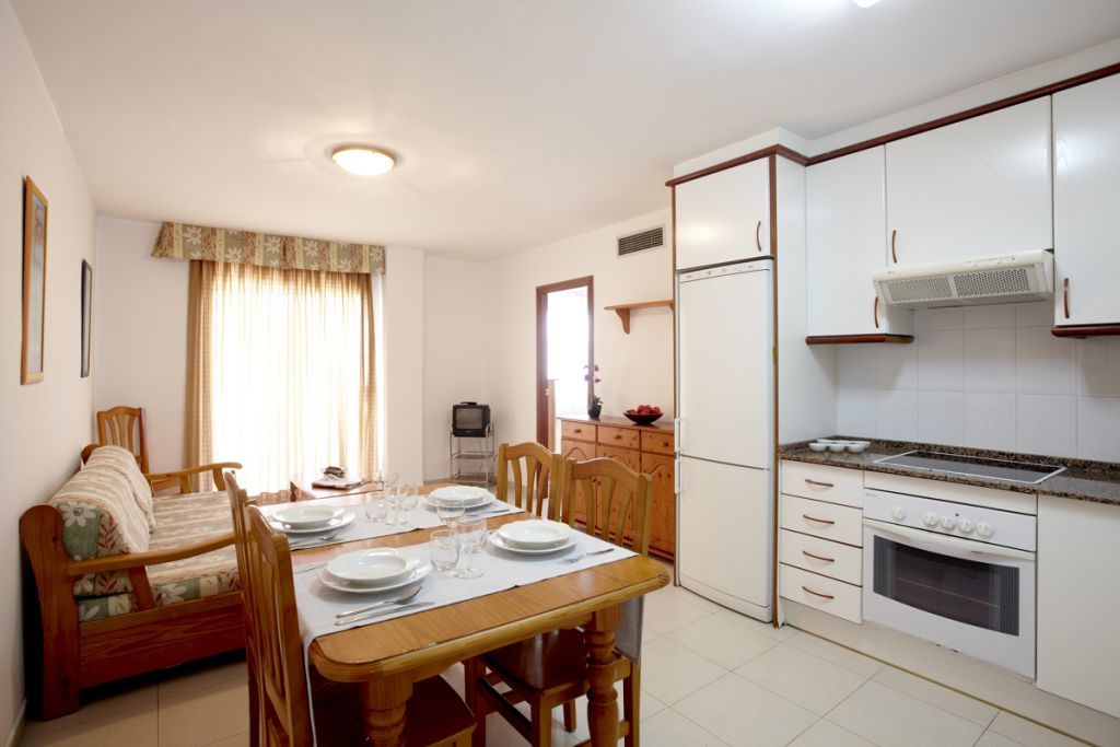 Apartamentos InterSalou Priorat Exterior foto